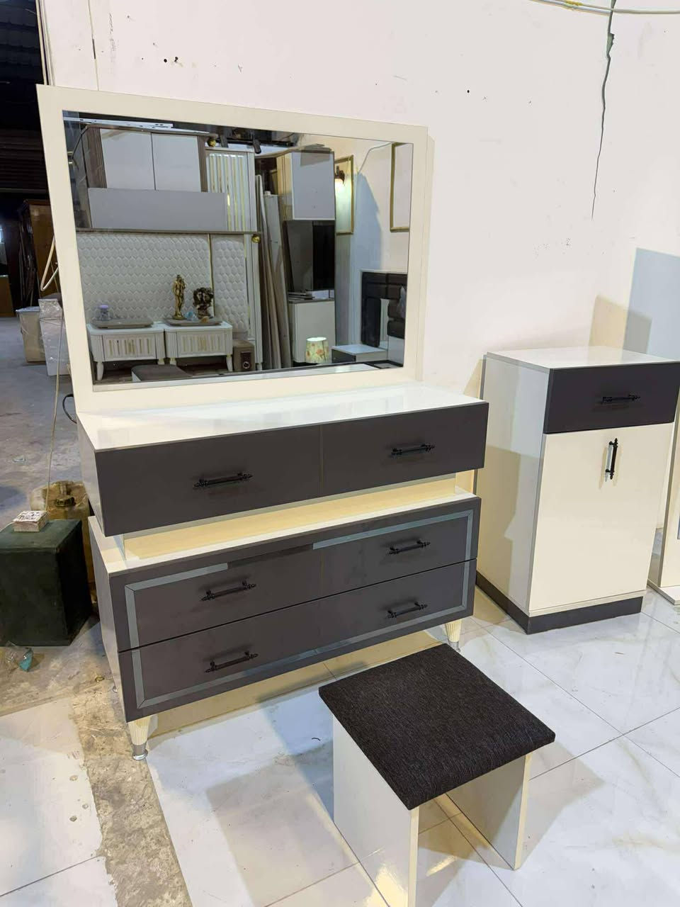 غرفه تركي موديل ٢٠٢٦ بواب
السعر ٩٥٠ ٩٠٠ قفل 
شد نقل داخل بغداد مجاني 
نضافه ٩٥ فقط منصوبه
عشر قطع 
موديل حدثي دوشم وتر بروه 
جك سرير مغزن


**إذا كنت صاحب هذا الإعلان وتريد حذفه لأي سبب، رجاءا أرسل رسالة إلى الدعم الفني**