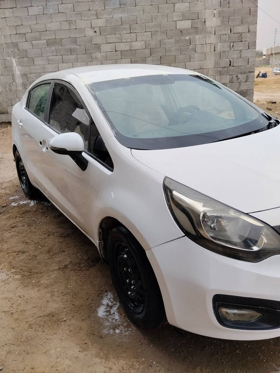 سلام عليكم سياره للبيع كيه ريو موديل 2013 خليجي محرك وكير جديد رقمه بغداد مصبوغ عام سعره 70 بيه مجال مكان سياره فلوجه ***********
