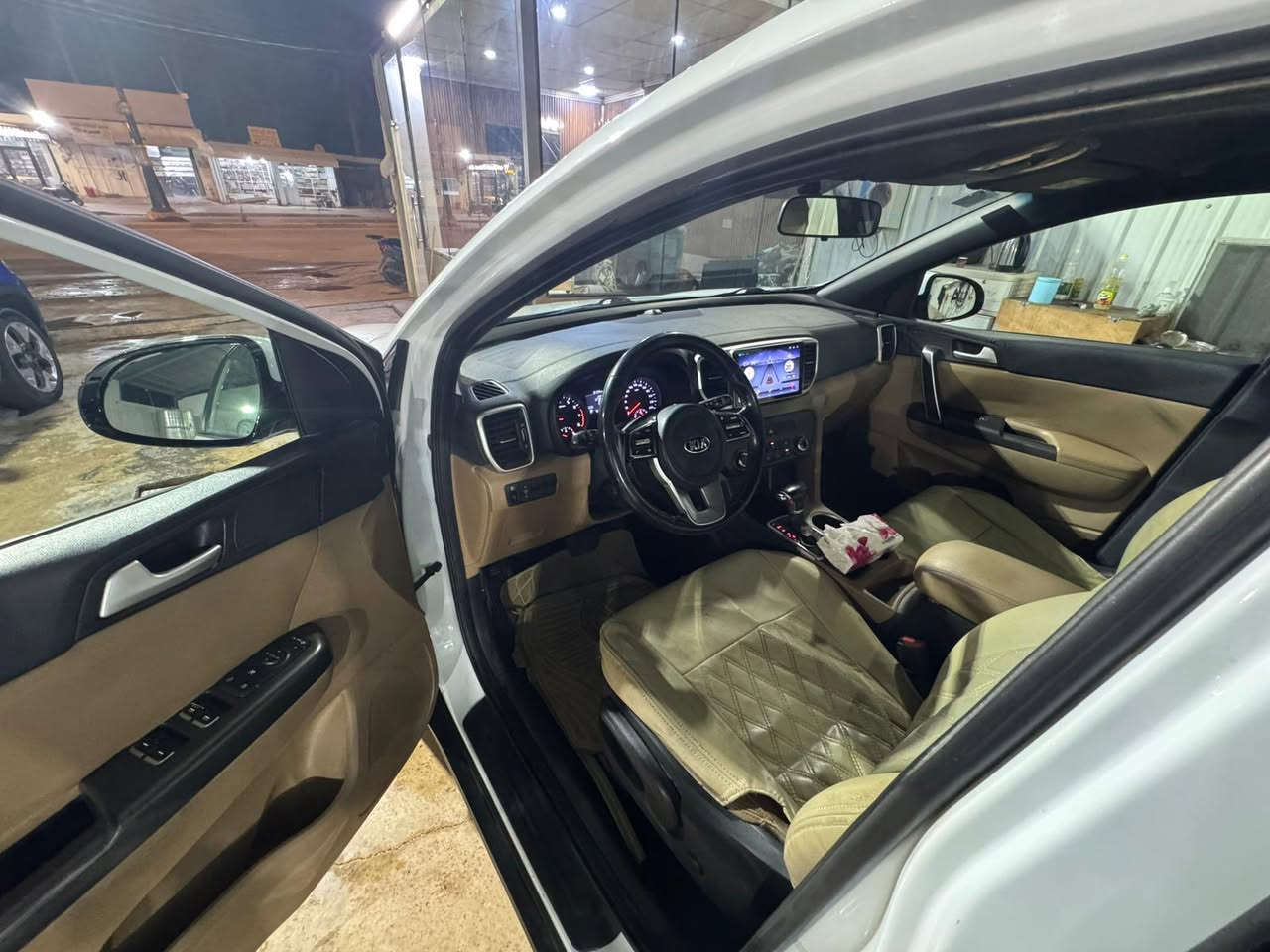 السلام عليكم اخوان بيع مستعجل اتصل وتدلل
سياره سبورتج 2020 ماشيه 95 الف بيها بارد قليل جاملق الأماميَ وطخه بالصندوق  تتعدل على البارد والباقي مكفوله السياره …. السيارة جديدة الشراي يتواصل ويدلل  على الرقم 
+964 770 879 6691


**إذا كنت صاحب هذا الإعلان وتريد حذفه لأي سبب، رجاءا أرسل رسالة إلى الدعم الفني**