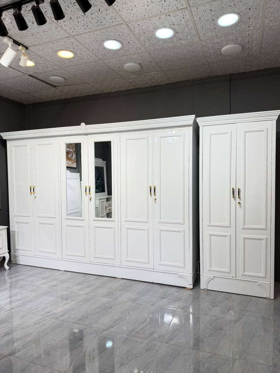 مليون  و250 الف فقط😍

غرف نجاره عراقيه 💯💯

تتكون من 9 قطع 

عرض الكنتور 3 و20سم

ارتفاع الكنتور 2 و20سم

السرير بلوك ٦ ارجل

طول السرير 200 سم 

عرض السرير 160 سم 

الضهر براغي


**إذا كنت صاحب هذا الإعلان وتريد حذفه لأي سبب، رجاءا أرسل رسالة إلى الدعم الفني**