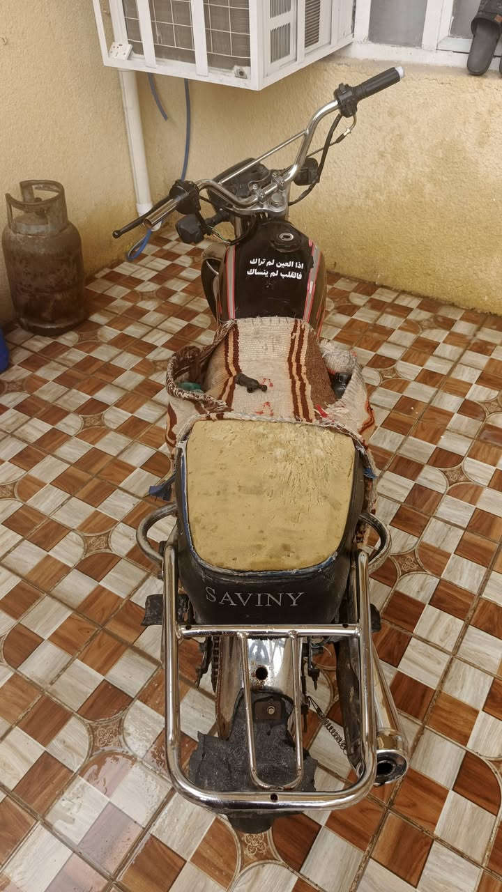 السلام عليكم دراجه سيفان للبيع موديل 20 دراجه ما مفتوحه دراجه بيها خيط تبخير من تحمه اهواي السعر 325 وبيها مجال مكاني ديالى خالص هبهب رقمي ***********
