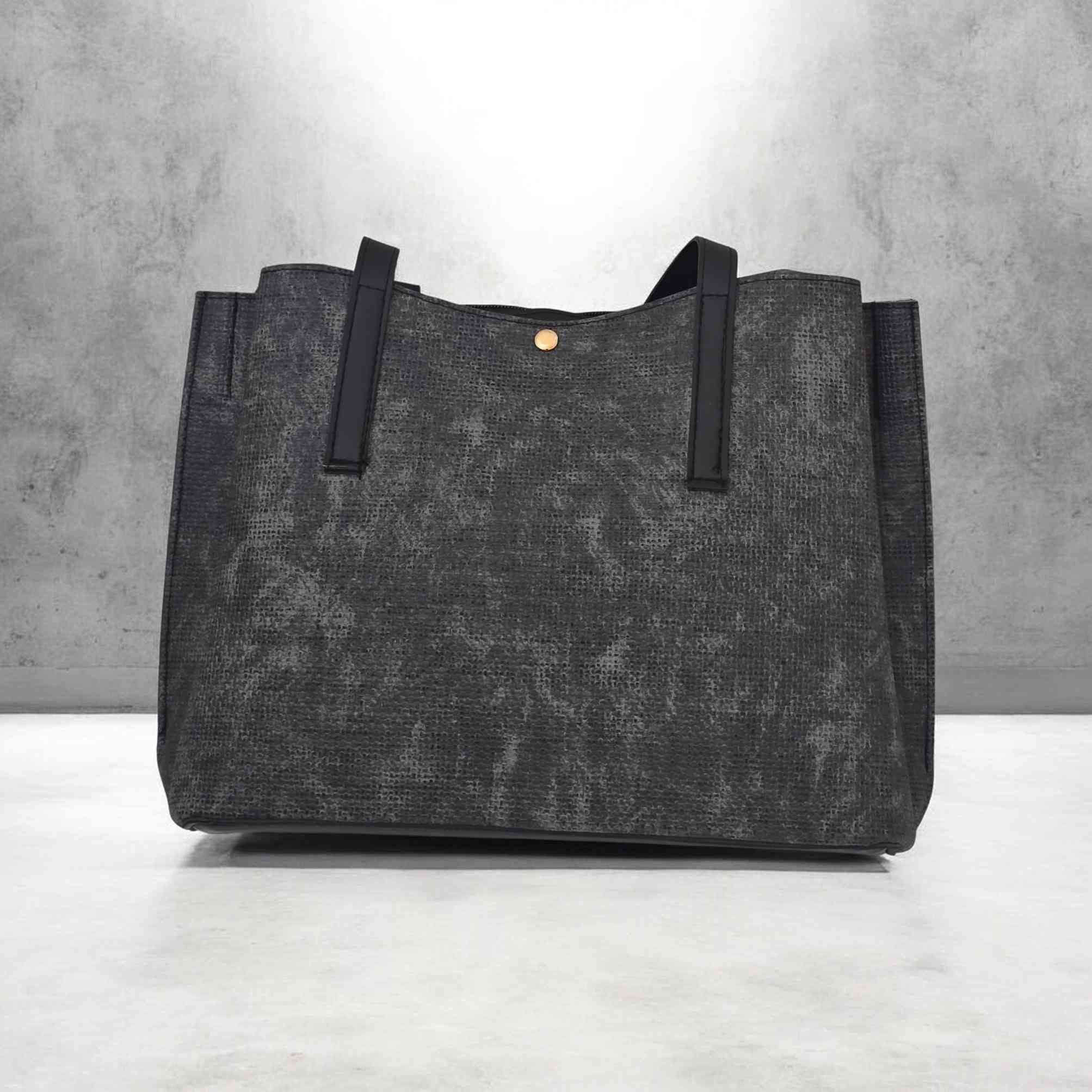 #تخفيضاااااااااات نار وشرار 🔥🔥🔥🔥🔥
السعر السابق ب١٠ وب٨ 
السعر الحالي اي قطعه هنا 👇 👇 #ب٦ الف فقط فقط فقط 
العرض لمدة اسبوع من تاريخ النشر 
لحكوووووو😍😍😍😍😍

متوفره حسب الالوان المرفقه في الصور ❤❤❤

#اذا_حبيتي_تكون_اطلالتج_مميزه راسلينا ع البيج 
او الاتصال ع الرقم ✅️***********✅️

  #التوصيل لكل محافظات العراق(٥) الف فقط 
  #التوصيل لمحافظة بابل (٣) الف فقط

#توجد_خدمة_توصيل_المسيب_وكافة_محافظات_العراق

#ملاحظه المحل حقائب نسائيه وملابس أطفال واكسسوارات داخل المحل 🔥 يارزاق 

العنوان ازياء الورود بابل_مسيب_شارع المستشفى مجمع مضر النجار
 #مقابل مجمع ريحانه للأقمشة 
#مجاور دكتوره علياء النسائيه 
#مجاور احمد للموبايل 
رابط قناتنا ع التليكرام  https://t.me/alwrood996

رابط صفحتنا ع الانستغرام https://instagram.com/alwr.ood9?igshid=ZGUzMzM3NWJiOQ==    تشرفونا وتنورونا
