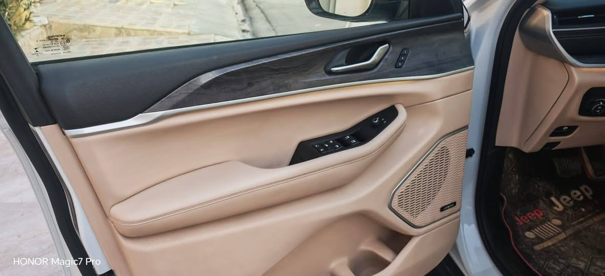 جيب جراند شيروكي L
وارد خليجي 
كلين تايتل 
ماشية ٤٧٠٠٠كم
٧راكب
٦سلندر محرك ٣.٦ بانزين
رادارات
صندوق كهرباء
ABS
للاستفسار على السعر الاتصال على هذا الرقم 
***********
