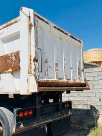 عربانة ثلاث محاور • ذرعتها ٤٦م • دناكير ألمانية