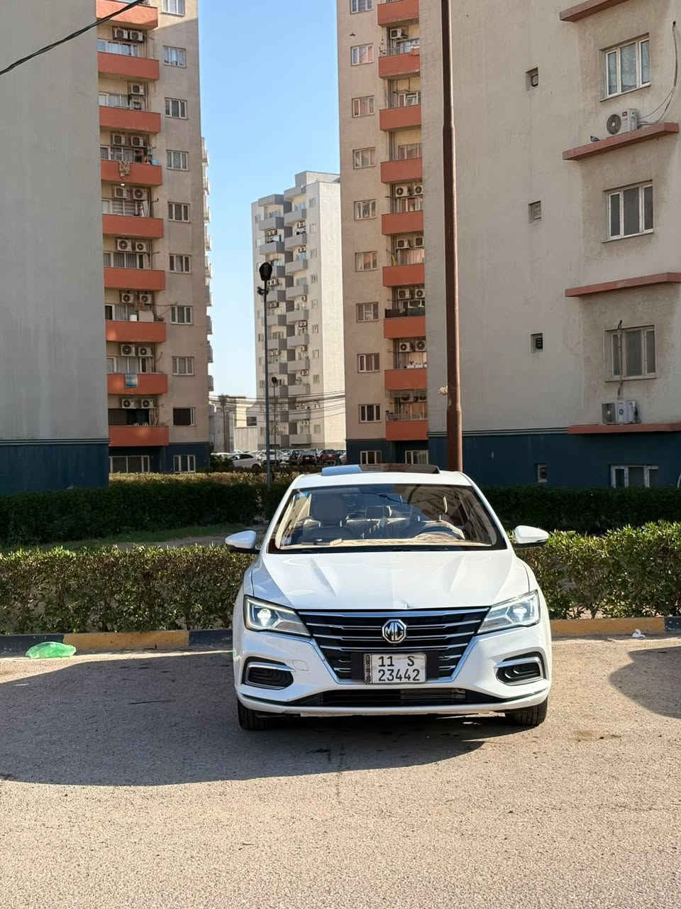 السلام عليكم mg 5 للبيع فقط موديل 24 فول مواصفات اعلى فئه رقم بغداد كفاله عامه حته دعاميات عده طخه بل بنيد على وضعه ماشيه 45 الف السعر 120 وبيه مجال مكان السياره بغداد للتصال ***********
