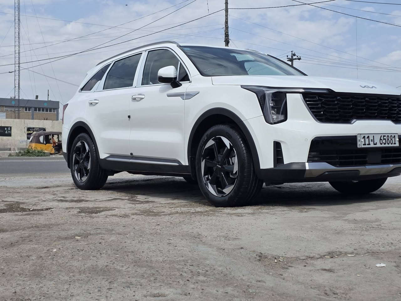 سلام عليكم 
سورنتو البيع موديل ٢٤ ماشيه ٢٢ الف 
مكفوله كفاله عام 
سعر ٣١٥ بيه مجال بسيط 
*********** 
غير متواجد على الفيس
