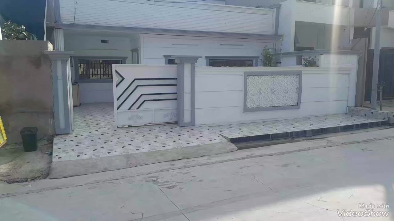 دار للبيع مطلوب المصرف العقاري شرط التحويل
طابو صرف 200 متر 
قادسيه الاولى قرب مدرسه طيبه
ثالث بيت من الشارع العام  مقابيل حديقة 
موقع ممتاز جداً شارع عريض
بناء طابوك كاشي سقف ثانوي
2نوم+هول+استقبال+مطبخ+كراج+حديقه+
صحيات+بيتونه
بناء مرتب

مقدمه 85 مليون قفل قفل مطلوب 65 مليون القسط
 الشهري 300 الف 

 
للاستفسار مراجعة مكتب المدينه المنوره للعقار حي النصر قرب جامع المدينه المنوره
***********
نستقبل جميع عروض بيع وايجار العقارات السكنيه والزراعيه باشراف قانوني
