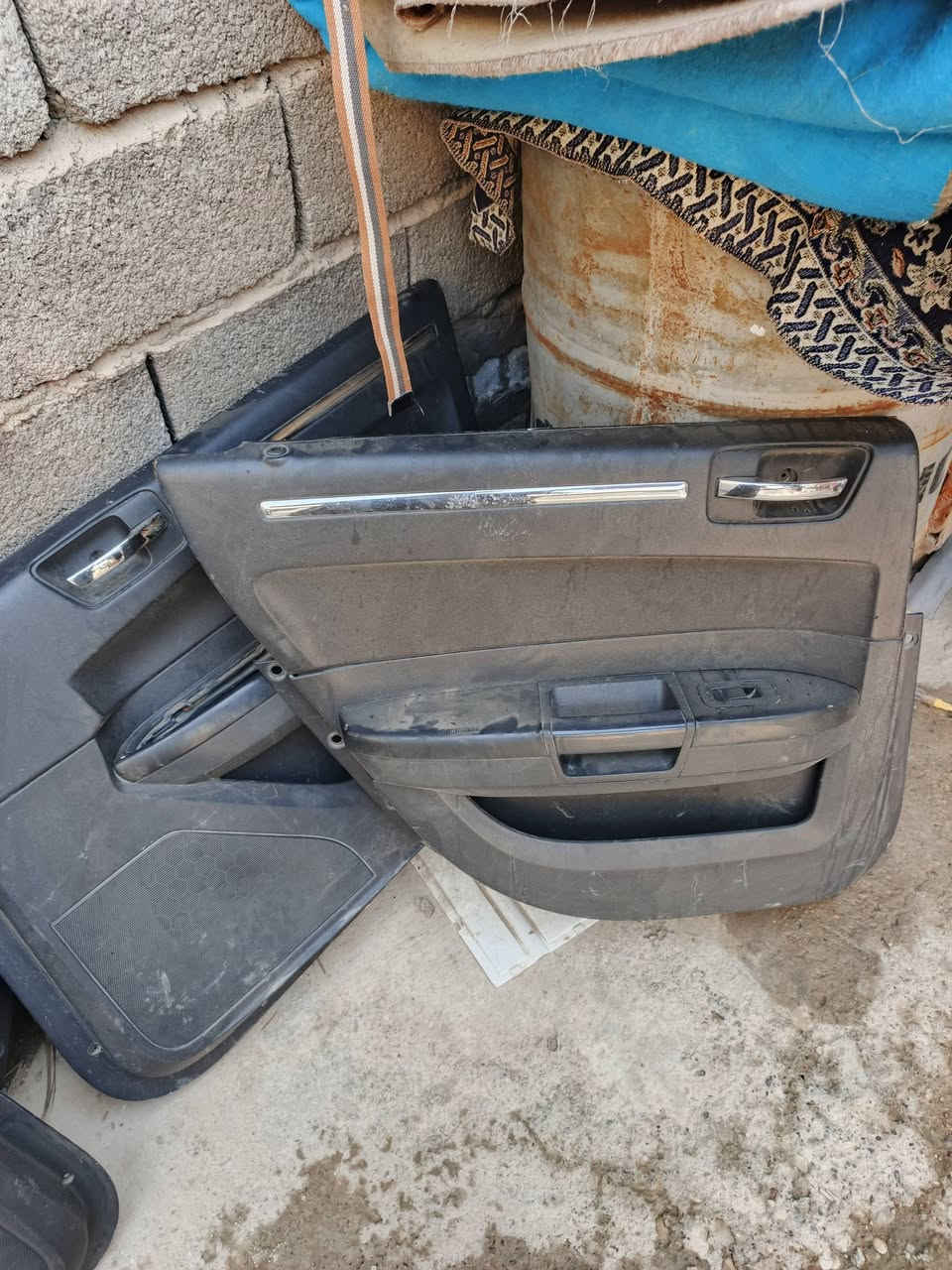 السلام عليكم بطاين بيبان هنه ودكم ودركه سترين مال اوباما سعرهن 60 الف كلهن مكاني كوت حي الحكيم ***********
