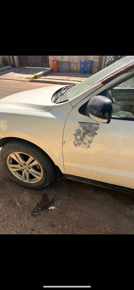 سنتافيا ٢٠١٠ 
فول عدة الفتحة 
مصبوغة عام 
فتحة 
مري شفط 
كشن كهرباء
٦ سلندر
حساس خلفي 
شاشة 
مناقصهة اي شي
مكاني بغداد السعر ١٠٠ $ مئه ورقة وبيهة مجال 
***********
