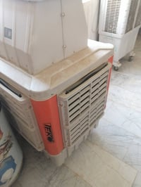لبيع سعر ٢٠٠ الف  07707163997