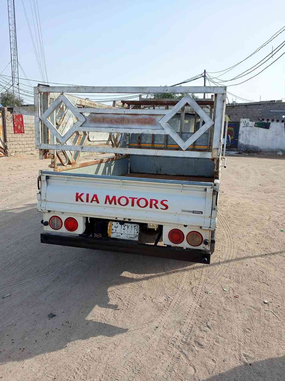 السلام عليكم
كيه بنكو مديل 10 
كفاله ضربه وصبق وشاصي
مكينه كير حداده تخم تاير  كهربيات جاهزه مكينه 4000
السعر 70 وبيها مجال حق الجيه ‏
العنوان البصره الزبير 
مكلف بالنشر الخاص مغلق 
‪0773 815 4139‬‏
