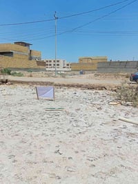 قطعه المساحه 180ركن حي الجوادين شارع المدارس الصينية السعر17وبيه مجال ...