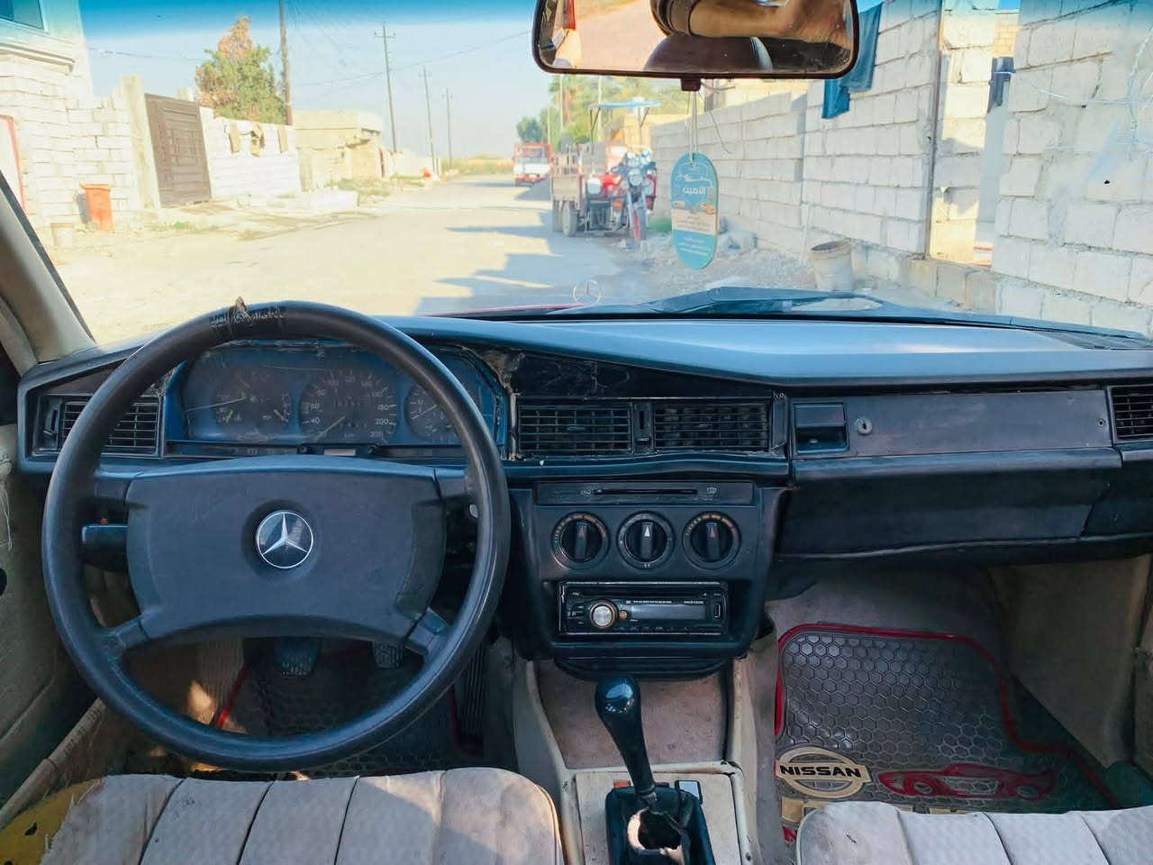 السلام عليكم مارسيدس للبيع السعر ١٥ وبيها مجال حبل مامسجله *********** مكاني الشرقاط بيع فقط
