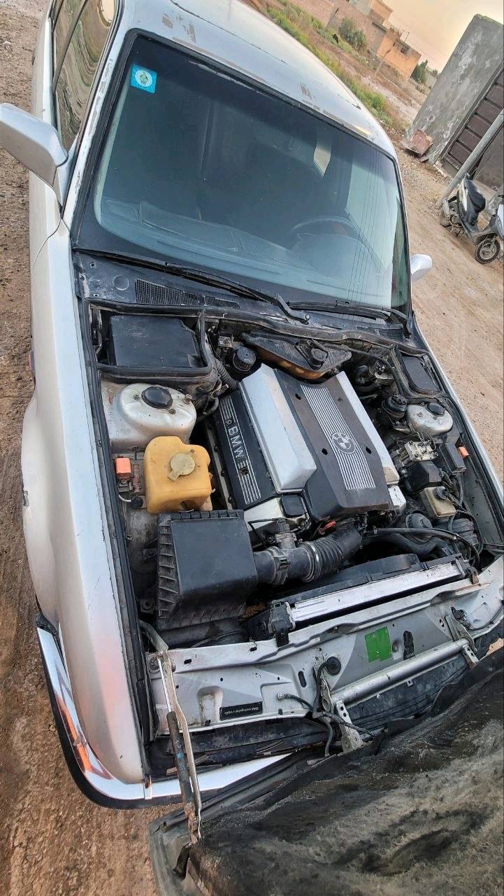 BMW1994V8.               السعر42$
السلام عليكم BMW 730i v8اصل السياره كير ومكينه خير من الله اي محافظه اريدهه اشغل وروح تبريد ثلج قطعتين لايتات زنون عالي ناصي فيول بم جديد اصلي بلكات بوش ألماني اصلي وأتر بم اصلي انكليزي جديد اي سي جديد ايرفلو جديدالسياره بلاديه شلع قلع اي جطل مابيهه كهربائياتهه كلهه شغاله كشنات كهرباء فتحه سقف شغاله داخل جلد صدر خلفي جديد دبلات كلهن جدد السياره وين مايعجبك شغل واطلع بيهه والسياره بيهه ضربه بل جاملغ الخلفي جهه السايق  سعر السيارة 42$قابل للتفواض العنوان بغداد
***********