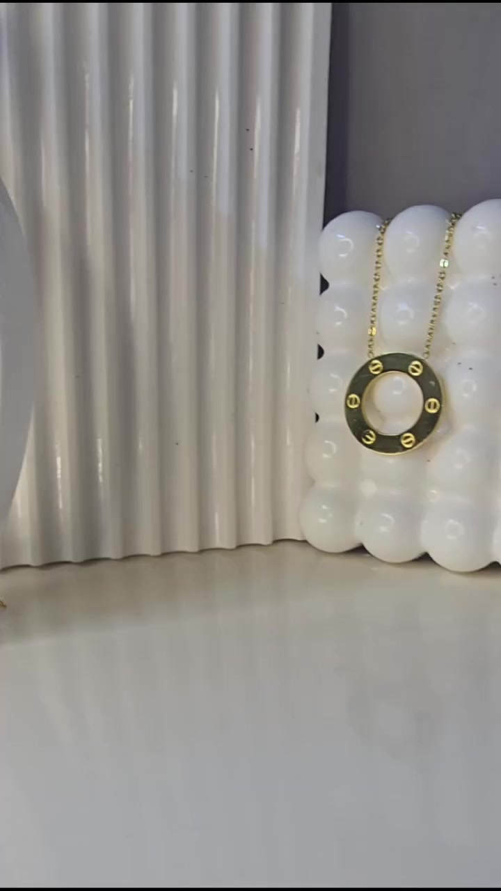 "قطعة راقية لعاشقات الذوق الهادئ. ✨
قلادة تضيف لمسة فخامة لا تُقاوم. 💎"


**إذا كنت صاحب هذا الإعلان وتريد حذفه لأي سبب، رجاءا أرسل رسالة إلى الدعم الفني**