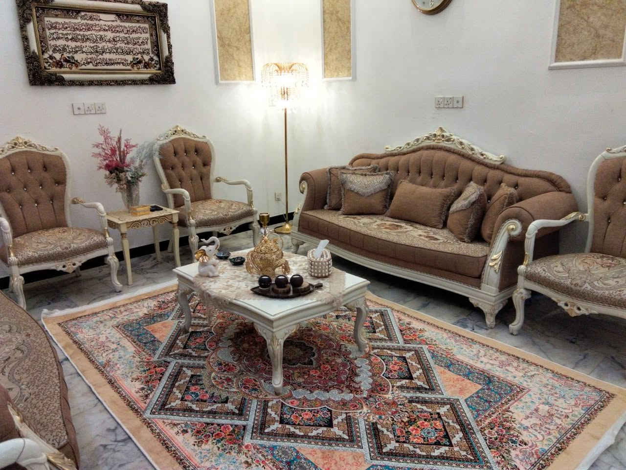 تخم زان تركي ملكي درجة أولى ١٠ مقاعد اخو الجديد نضافته ميه بالميه ويا طبله وسطيه اتصال ***********
