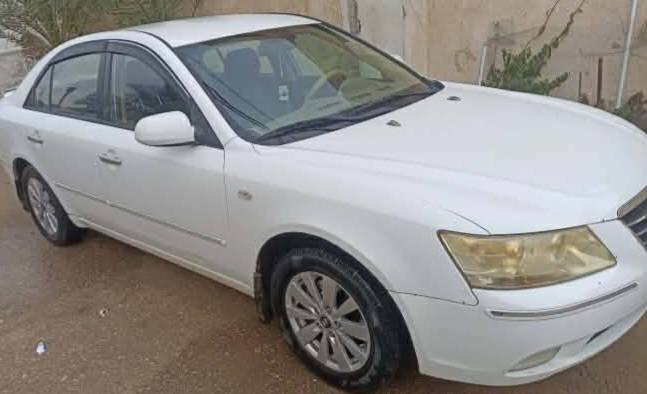 هونداي سوناتا ٢٠٠٩ خليجي محرك  مامفتوح جديدة وجاهزة من كل شي رقم بغداد سنوية ماساقطة بيها صبغ جاملغ امامي فقط وصور السونار مرفق مع الصور للتواصل الاتصال *********** الشراي يدلل
