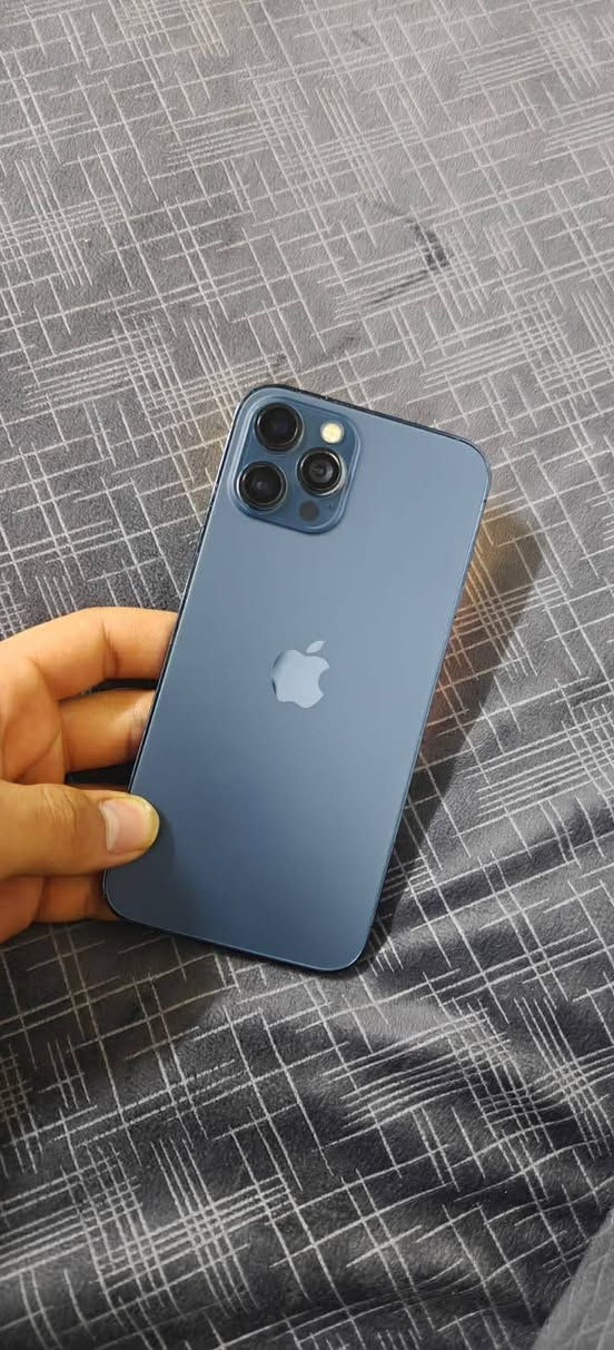 ايفون 12بروماكس فول نضافه
ذاكره 128
بطاريات 86
دبل سيم مو تك 
مستبدل شاشا فقط فيس ايدي متوقف
نضافه 100%
سعر 380
تواصل خاص او تصل عل رقم
***********
***********
