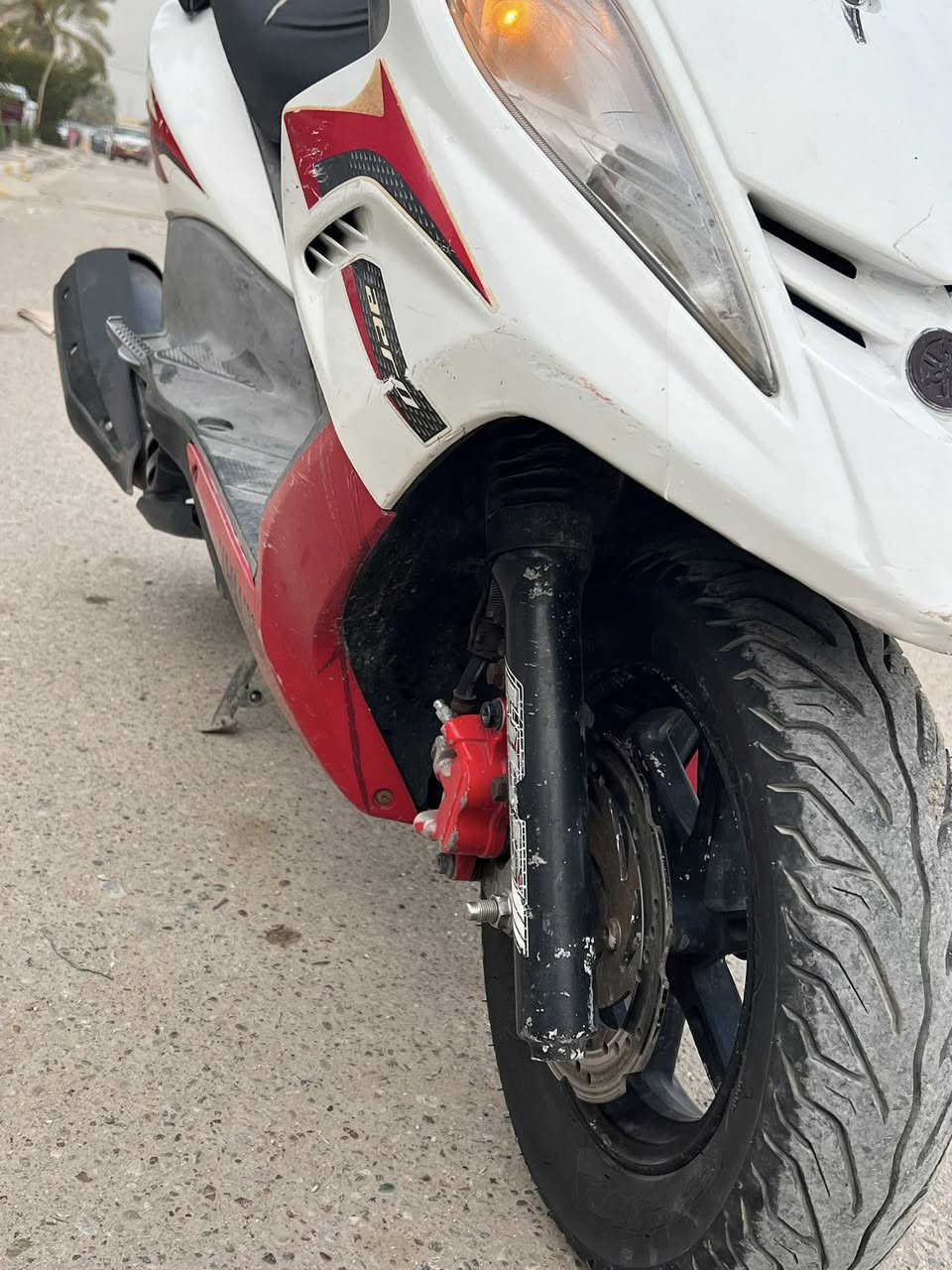 سلام عليكم جيتي أر للبيع فقط بدون مراوس الدراجه كلش نضيفه محرك مامفتوح خرسه الدراجه سعره 950 وبيه مجال مكاني بغداد الغزاليه  رقم ***********
