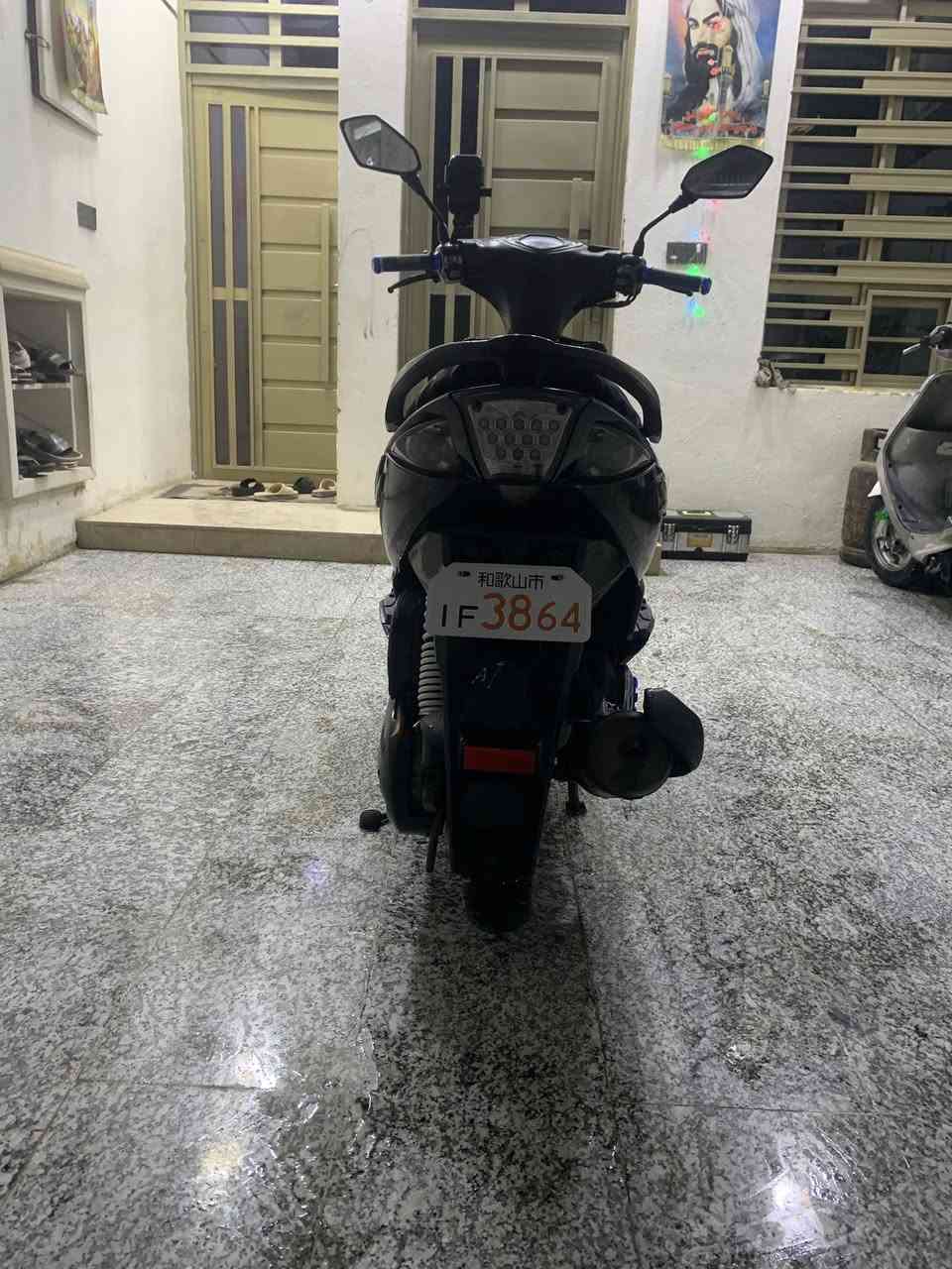 السلام عليكم 
ماكس مضلع حديث نوزل شاشه إلكتروني مكينه وكفر بلادي السعر ٧٠٠ وبيها مجال ***********
