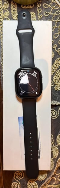 ابل واتش سيريس ١١ • نضافة ١٠٠ • بالضمان