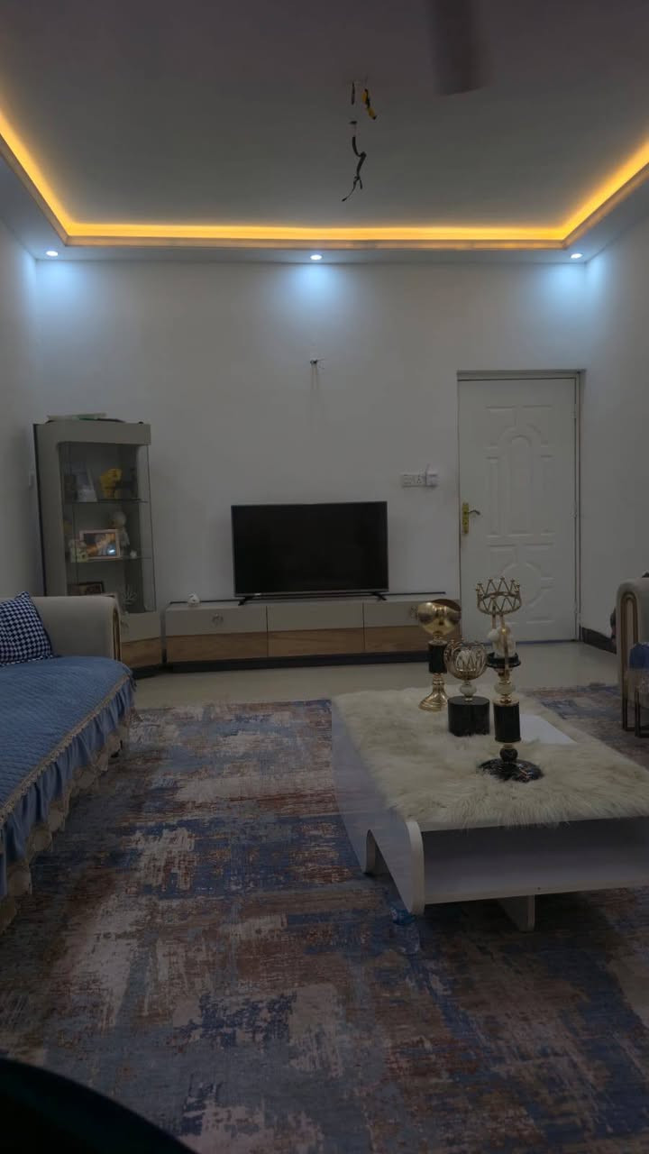 بيت لبيع 
مكان خانقين بارميل 
خلف بيت علي وندي
مشمول بل طابو مع كاونتر تركي 
البيت يحتوي على ٣غرف نوم مع مطبخ مع صالة مع استقبال مع صحيات مع  مخزن
للاستفسار 
‏‪***********‬‏ خناقين, ديالى
