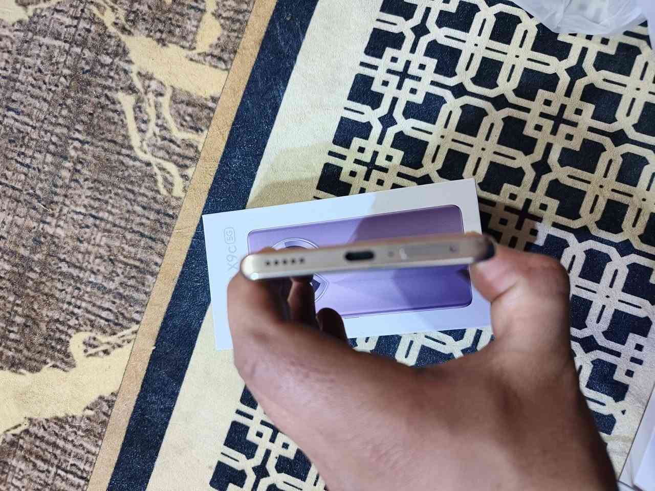 السلام عليكم عندي موبايل للبيع 280 بي مجال هيت حي بكر هذا الرقم دق علي‏‪***********‬‏ رقم الواتساب ورقم رصيد
