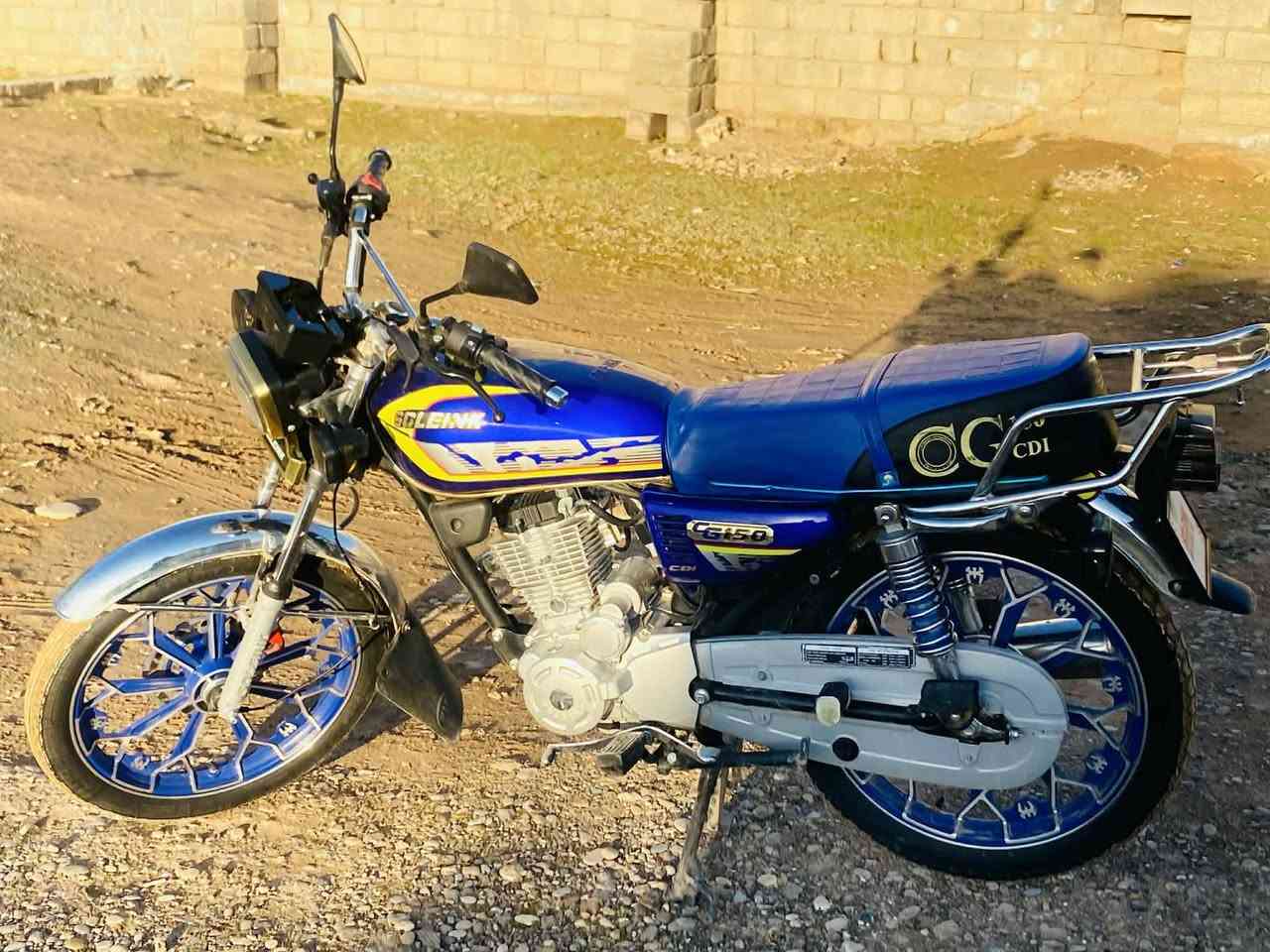 السلام عليكم سيفان موديل 25 صارله شهرين من مشدود محرك 150 نضافه فول بصمات تشغيل عن بعد 
المكان العيثه 
السعر  850 وبي مجال شي قليل 
ه‍  ***********
اتصل ودلل
