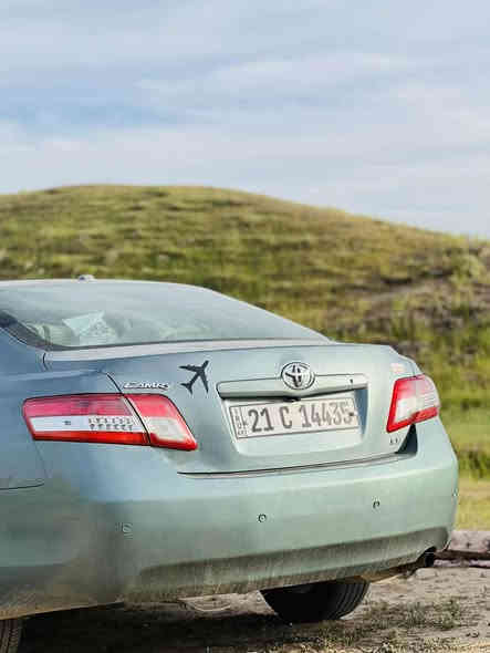 تيوتا كامري ياباني اصلي 
الموديل 2010 وارد كندي 
سعة المحرك 2500
مواصفات السياره LE
شاشه كبيره 
حساسات خلفيه 
تبريد قطعه واحده
مانع انزلاق 
وباقي المواصفات المعروفه
حادث باب السائق موضح في الصوره والباقي كفاله 
رقم الهاتف :***********
السعر : 110$
