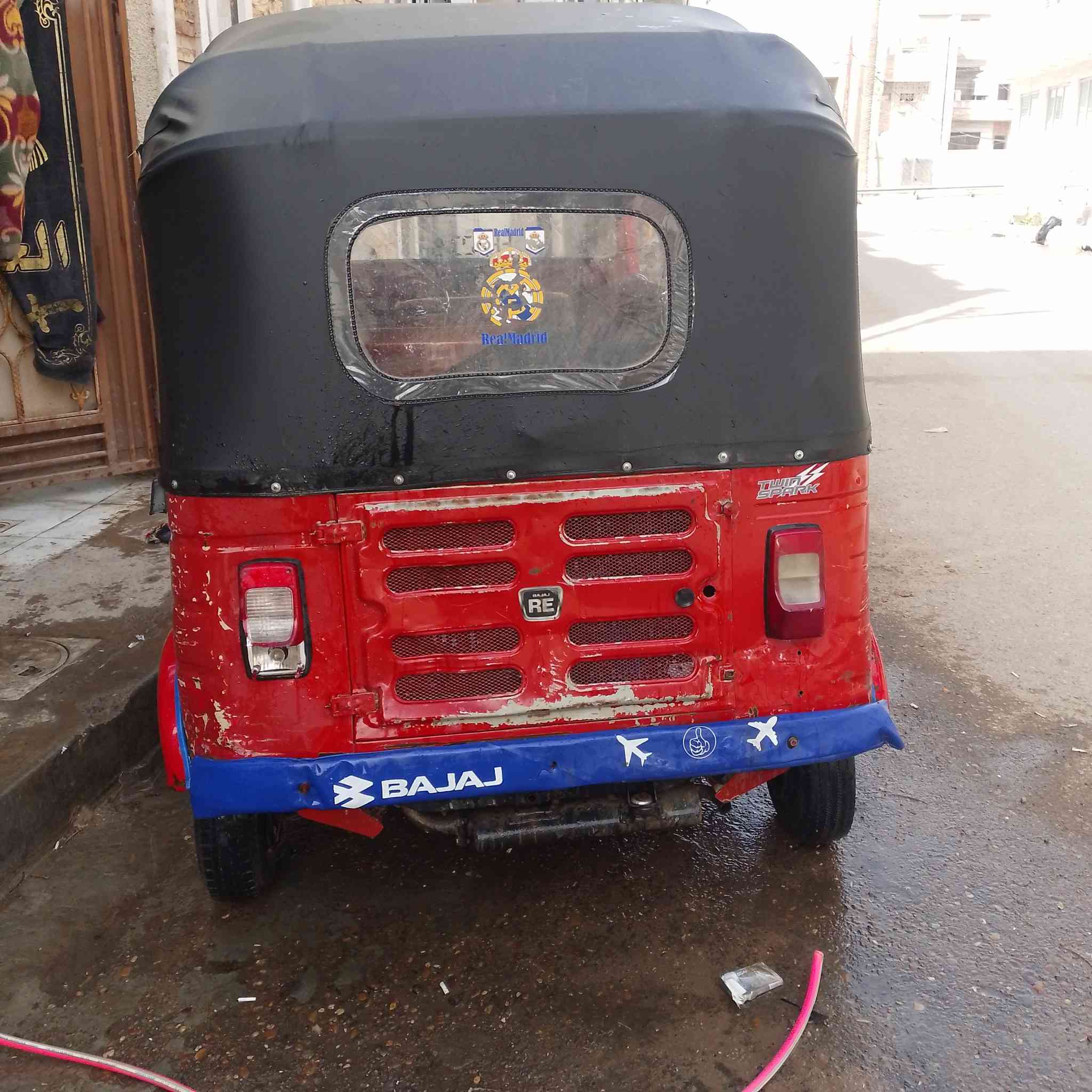 ‏‪***********‬‏ سلام عليكم تكتك اوراق موديل ١٨ 
وراق اصلية مكاني بغداد سعرها ٣٢٥٠ بيها مجال كلش بسيط
