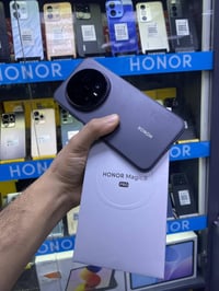 هونر ماجك 8 برو مستخدم قليل غراضه بعدهن بالباكيت ممفتوحات السعر مليون ...