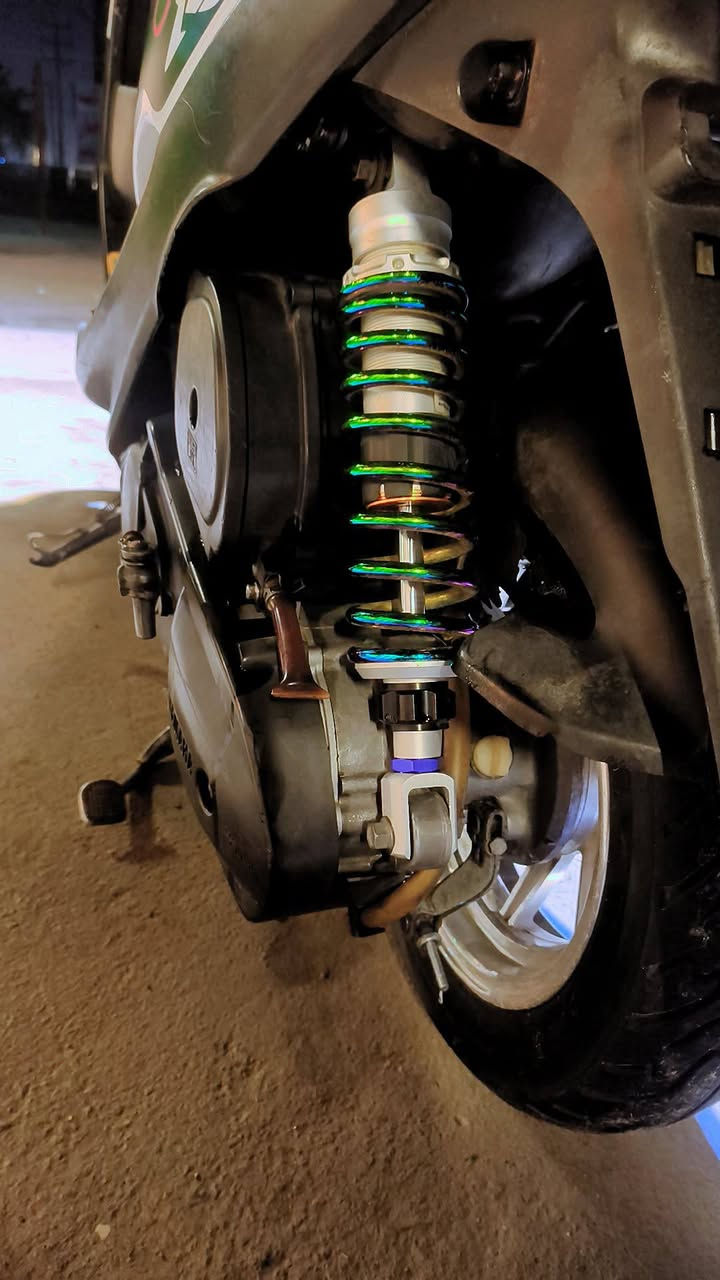 ماكس عدله بلادي رنبه كفراته الاصليه موجوده 
بوشه بلاد
دراجه جديده وتخبل . مكاني الزعفرانيه ***********
