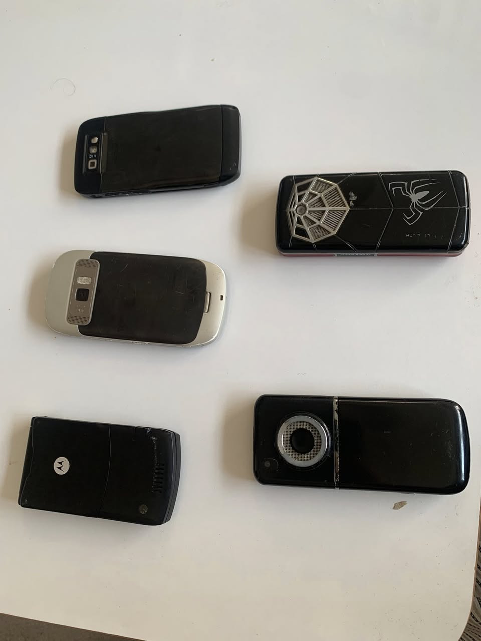 للبيع 
كله شغالات ماعدا الجوه مابيه بطاريات


**إذا كنت صاحب هذا الإعلان وتريد حذفه لأي سبب، رجاءا أرسل رسالة إلى الدعم الفني**