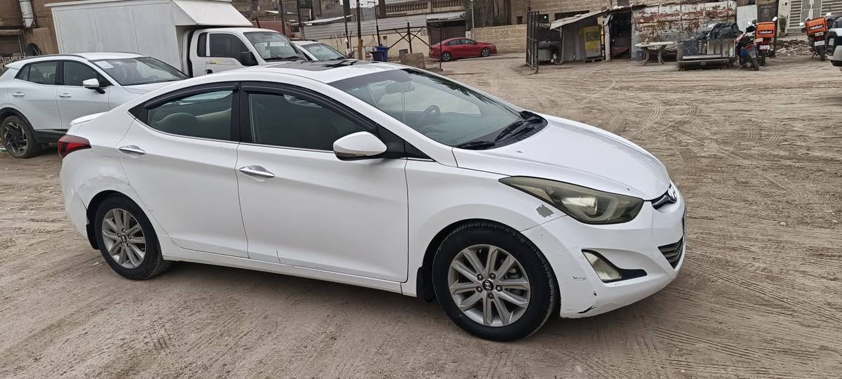 السلام عليكم
الانترا 2015خليجي فول مواصفات عده البصمه بيها  طخه بالجاملغ الخلفي  والباقي كفاله كير محرك بلادي ممفتوح 
مكاني / بغداد حي اور الشعب
السعر /130 وبيها مجال

***********
