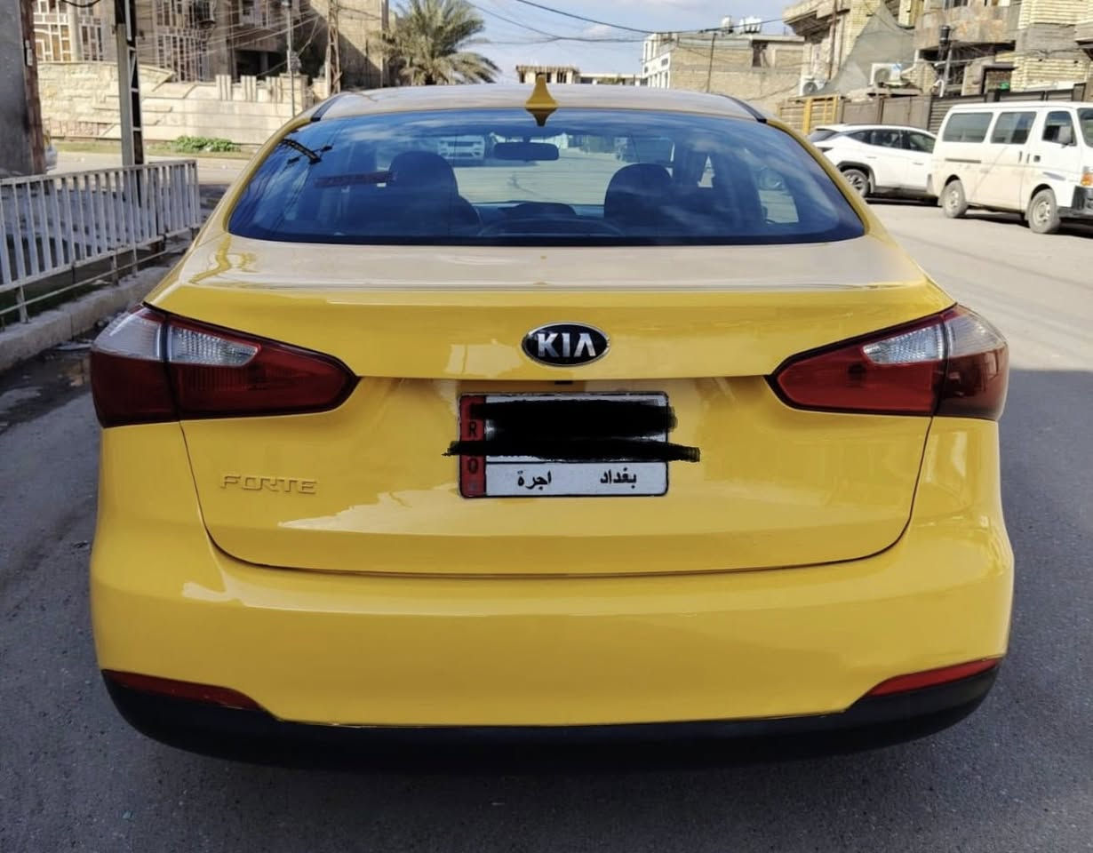 كيا فورتي للبيع موديل ٢٠١٦ وارد امريكي حادثها جاملغ امامي فقط بدون دواخل محرك ١٨٠٠ دوش محرك وكير كفاله ع وضع الشركه تبريد ثلج سياره نضيفه جدا جاهزه للاخير السعر ١٠٧ مكان السياره بغداد البلديات ***********
