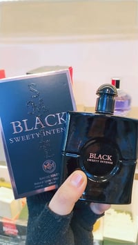 هذا عطر "بلاك سويتي إنتنس" (Black Sweety Intense)(Eau de Toilette) وحج...