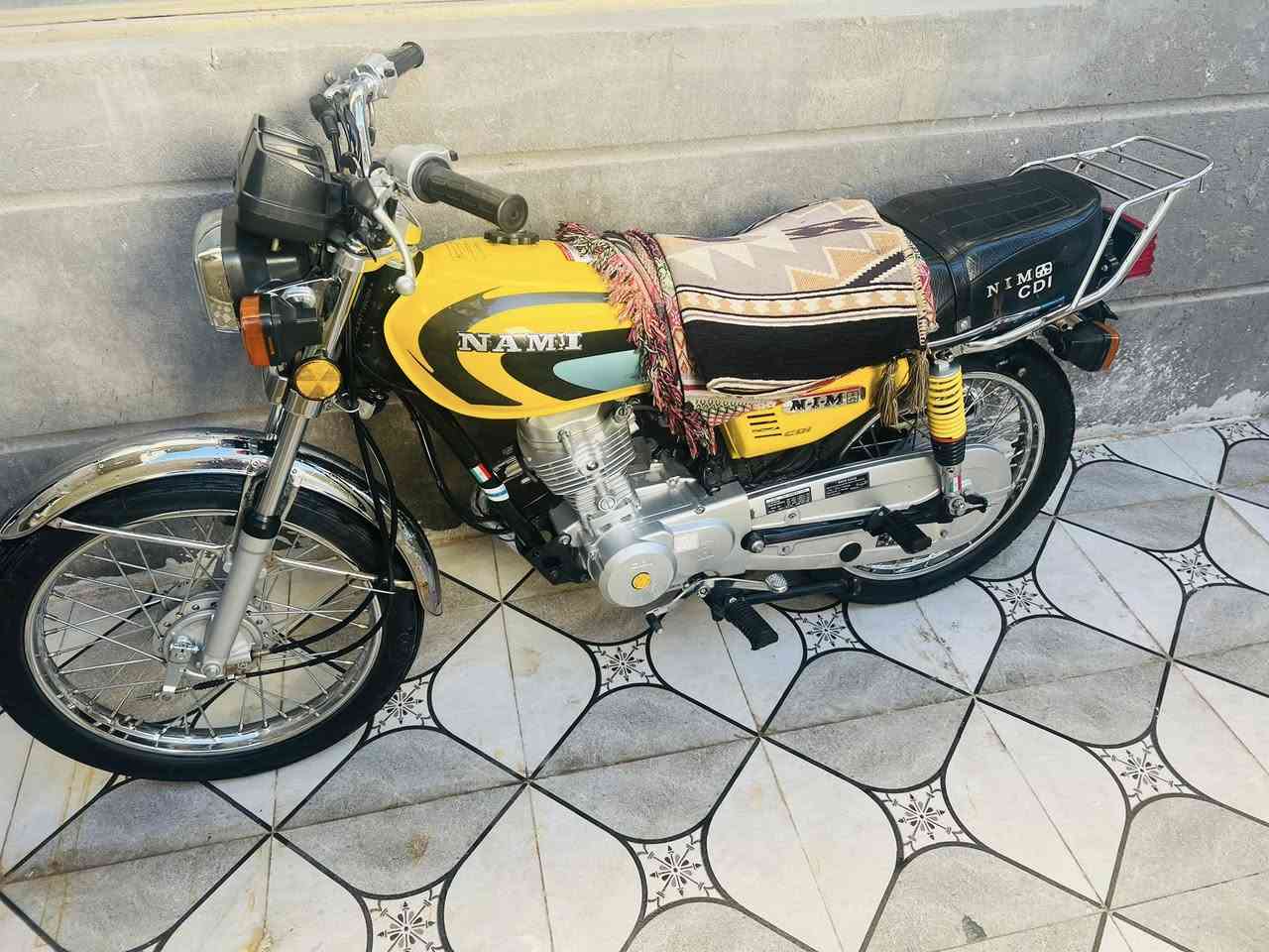 السلام عليكم
اربعه كير للبيع مديل 26اوراق سكنر 

كامله مانقصها ايشي للبيع الشراي يتصل 

وبي خير ويدلل 

مكاني كنطره السلام 

***********
