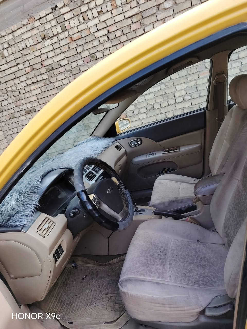 السلام عليكم شيري اي فايف ٢٠١١ سياره حلوه كير جديد مكينه بيه صوت غرفه جديده تخم تاير ١٦ ورقه وبيه مجال بسيط *********** بغداد مدينه الصدر صاحبه متوفي
