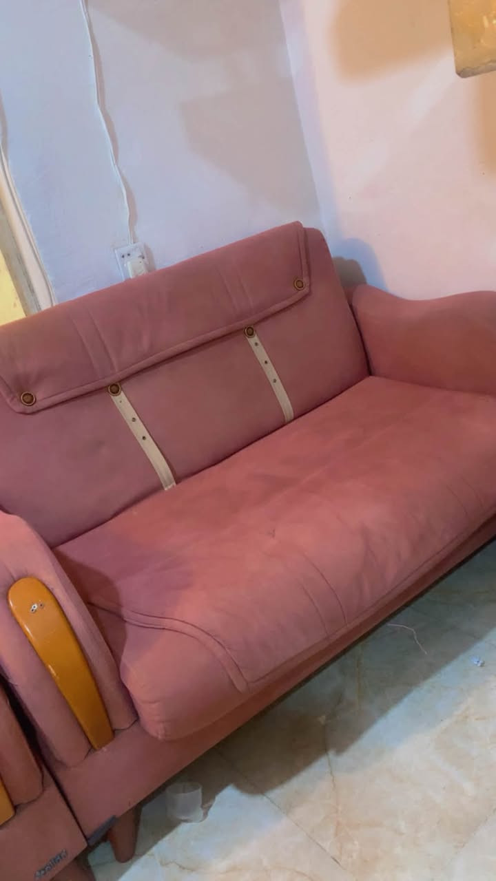 سلام عليكم عندي قنفات تركي درجة أولى ابو المخزن اثنين منهم ابو تلث نفرات وحدة ام النفرين ماخذته ب مليون الله شاهد جديد بس الضرر مالتة كلش بسيط اريد ابيعه 400 وبي مجال مكاني بغداد شارع الكفاح قرب سوق ابو دودو


**إذا كنت صاحب هذا الإعلان وتريد حذفه لأي سبب، رجاءا أرسل رسالة إلى الدعم الفني**