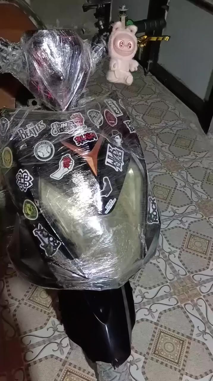 السلام عليكم 

دراجة الشكل سكنس مكينة(محرك) ماكس عدلة تزويد رياضي بوشة 55 صالنصةfm شلعة ومعدل شرط تفر التاير يلة تمشي كلجات رياضي دبل خلفي رياضي سلف رياضي بس يرادلة دشلي كفرات مغلفة فرو البجم موشم مثل ما موضح بل صور فصلتها موضحة بل فديو الدراجة شاهد الله تزويدها كله درجة اولى وشرط الدهن كل وقت بوقتة ابدلة يعني الدراجة ماناقصها اي شي 
الدراجة حلوة والي يحب الماكس يگدر ينزل مكينتها علا ماكس لان المكينة كلها تزويد والي يريدها بلادي موجودات غراضها البلادي بوشة وبستم ودبل وفج ودشبول وصالنصة كلهن بلاديات موجودات  وانطيكياهن وياها 
ستفسار اكثر راسلني واتساب ***********
