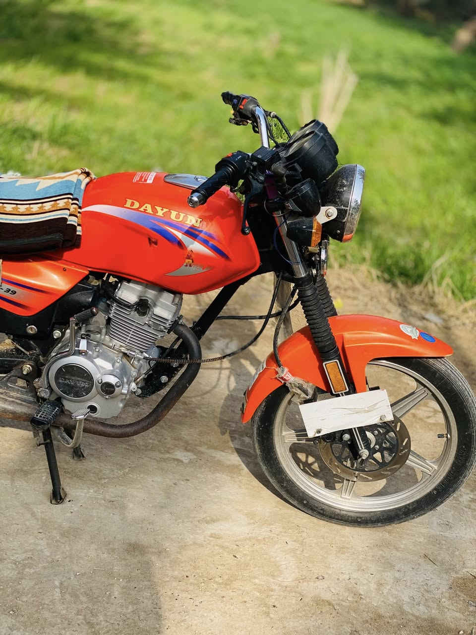 للبيع دايون عضم 22 طالعه 23 اوراق اصولي كامله مكفوله محرك مكفول دراجه نضيفه مكان الدراجه كربلاء سعرها 1350وبيه مجال شراي اتصل عرقم وتدلل ***********
