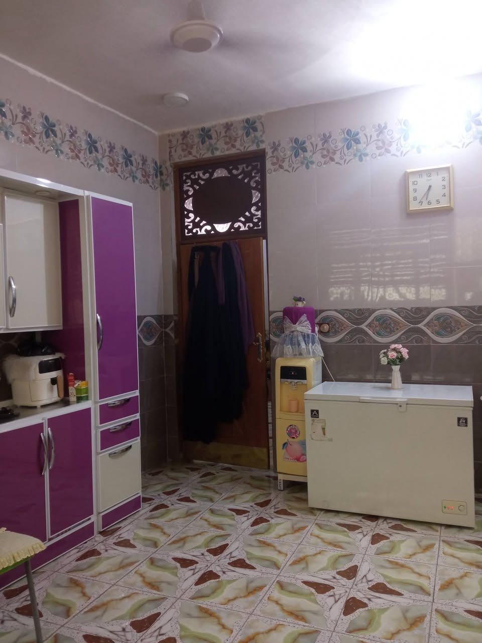 بيت للبيع طابو زراعي مساحته 200م
ورديه سيف سعد بفرع فرن صمون المصطفى 
البيت نظيف كلش يحتوي على غرفة نوم وهول ومطبخ وصاله وصحيات داخلية وخارجية 
للاستفسار الاتصال على الرقم ***********
