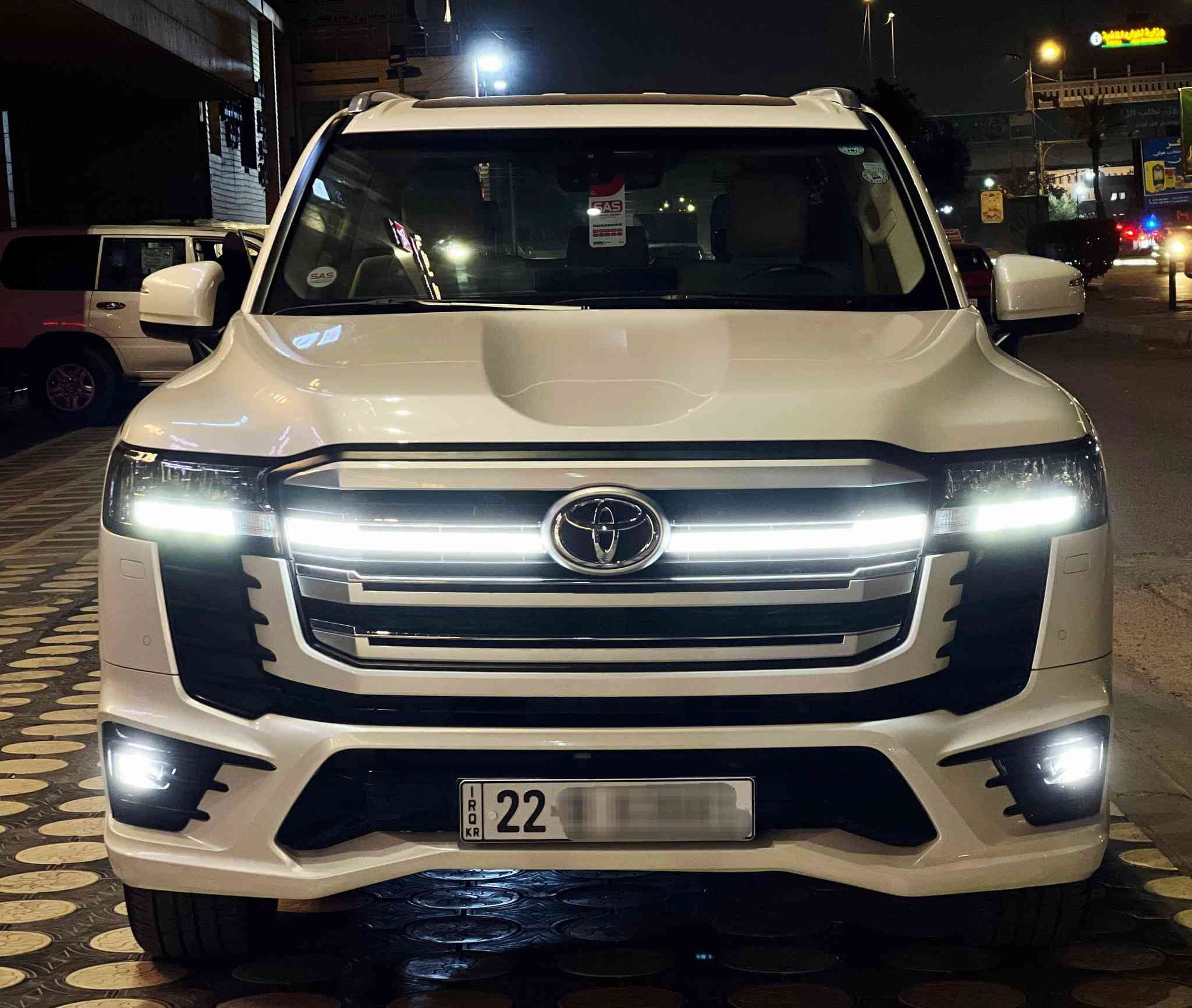 اللهم صل على محمد وآل محمد 
للبيع 
لاندكروز  2023 لمتد اصلي مو شد جديدة جداً سيارة ام الضمان مواصفات  لمتد اربع كامرات
محرك 4000 تنفس طبيعي ماشيه 72 الف
كشنات الاماميه تبريد وكهرباء 
3 شاشات وتطبيق السيارة كفالة عامة من اي ملاحظه سياره بحالة الوكالة 
رقم اربيل ومكانها بغداد 
السعر ( 6  شدات و 75 ورقه ) 
للأستفسار ***********
