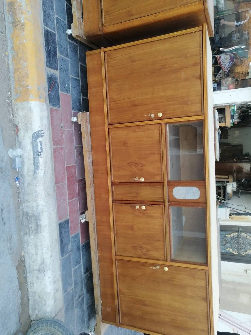 بوفيات مترين ونص تبديل وجه جديد نضيفات
كنتور ابو 4 نضيف
مكان كربلا
*********** كربلاء, العراق
