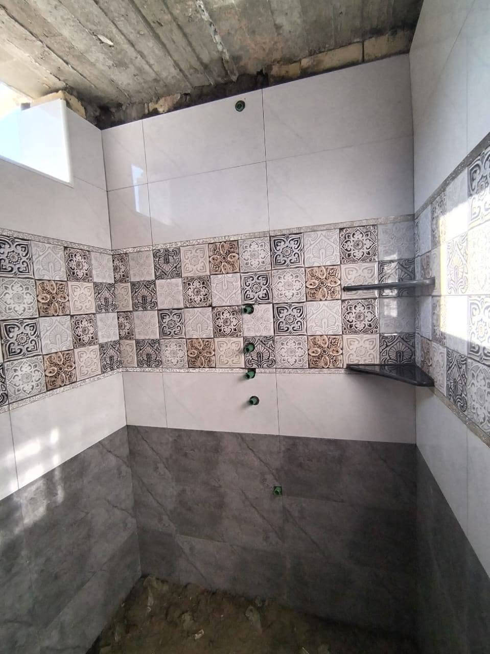 عمل سيراميك ارضيه وجدران اتصال ***********,,,,,,,,,,,,,,***********
