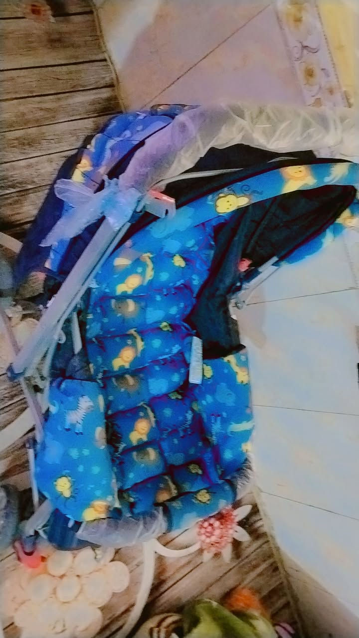 براد ماء وكع وصلحت بس البارد الحار ما يشتغل 
عربانة طفل
حجله
مشايه نطاطه
كرسي طفل


**إذا كنت صاحب هذا الإعلان وتريد حذفه لأي سبب، رجاءا أرسل رسالة إلى الدعم الفني**