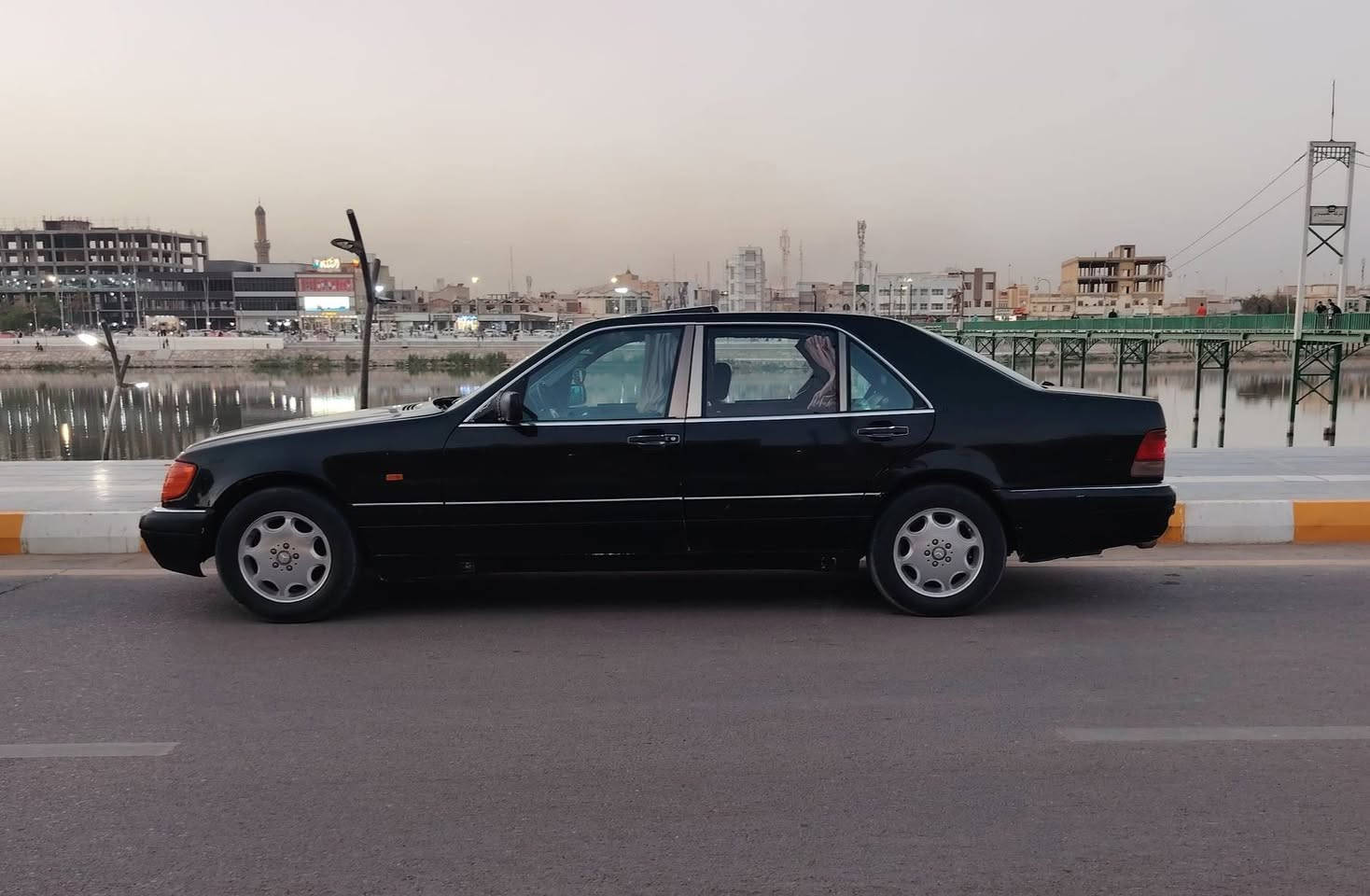 السلام عليكم متوفر شبح  باب طويل محرك خراطيم 320 موديل 96 جاهزه السياره ماعدا الشفط رقم اربيل دولي شرط التحويل مكانها ناصريه مركز. للإستفسار الاتصال على الرقم *********** او مراسله الصفحة.  السعر  70 ورقه وقابل للتفاوض.
