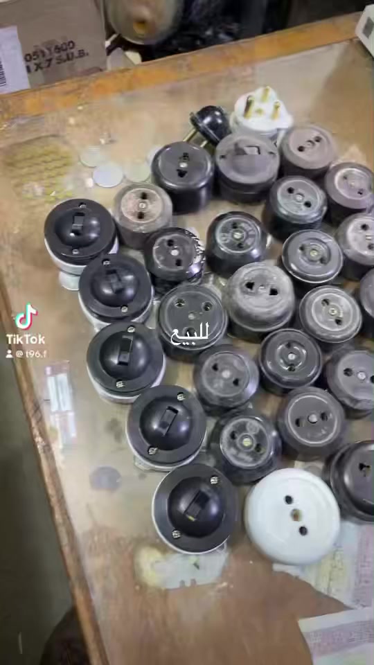 كهربائية قديمة للبيع ***********
