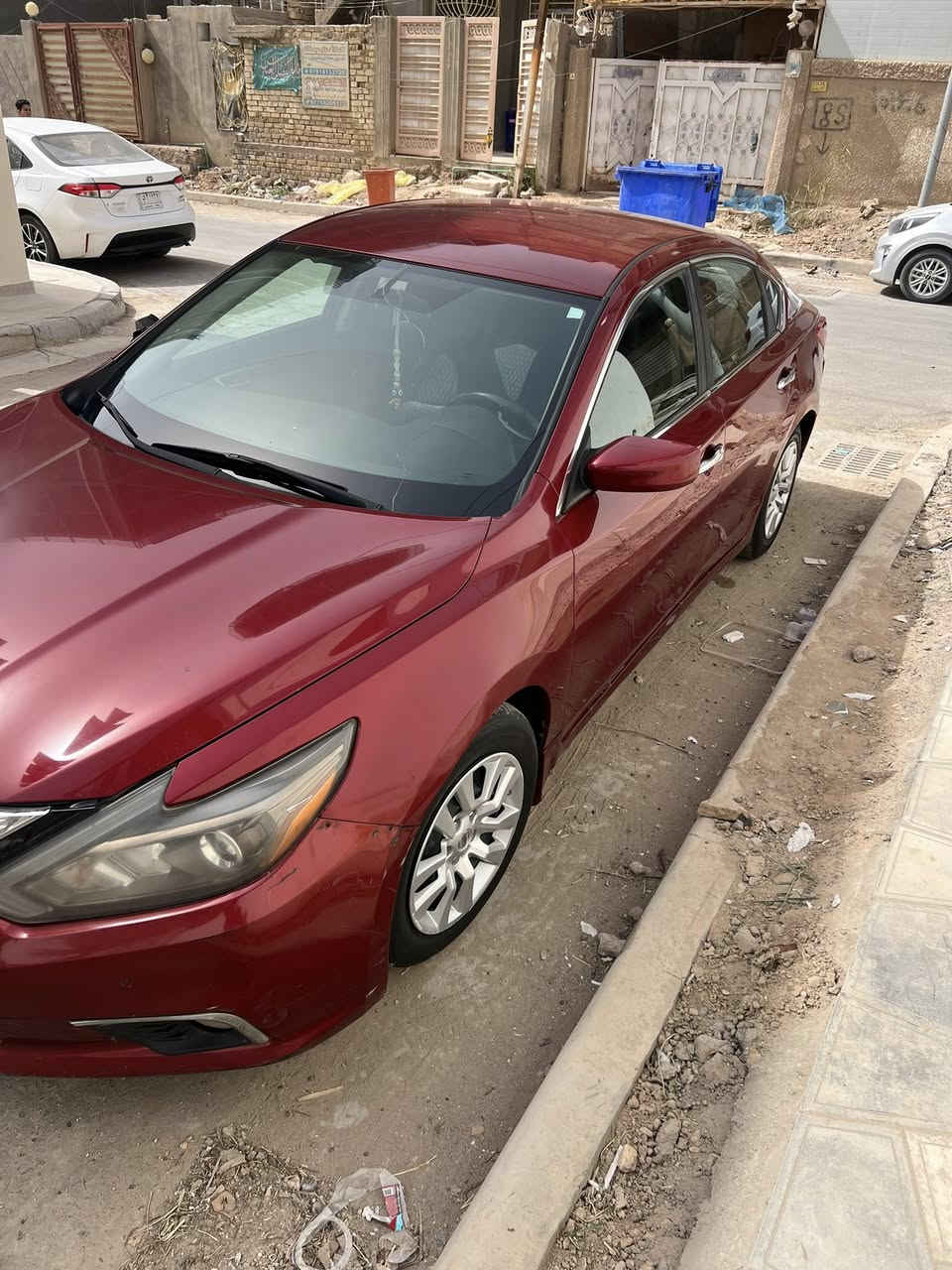 سلام عليكم سياره ALTiMA  موديل 2018 نضيفه بيها ضربه بالجاملغ الامامي وطخات بسيطه معروضه 110 وبيها مجال للشراي للستفسار  ***********
