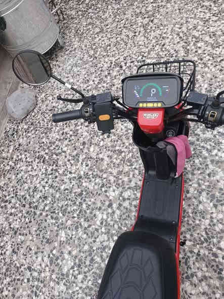 السلام عليكم دراجه شحن ار 9 للبيع السعر 550 وبيها مجال رقم الهاتف ) ( *********** )
